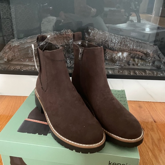 Kensie‎ Brown Heeled Boots - Picture 1 of 7